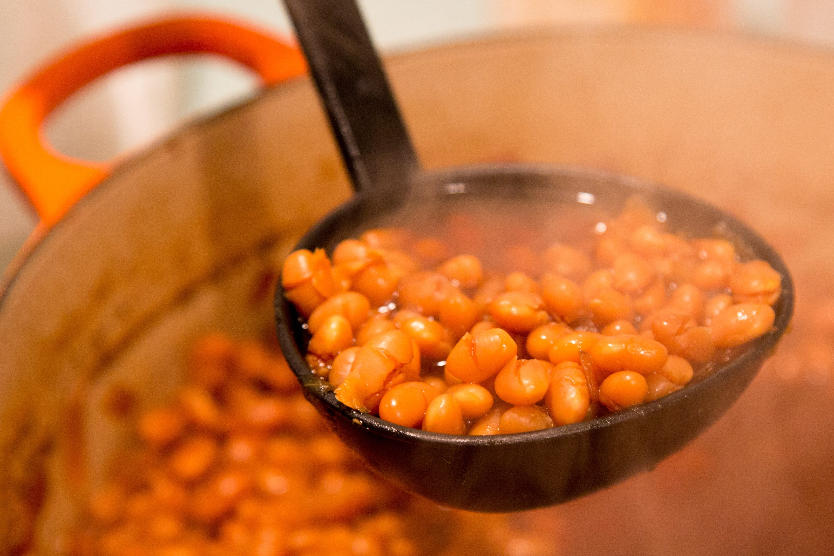 Classic Shabbat Cholent – Slow Cooked Perfection W/ Kishke