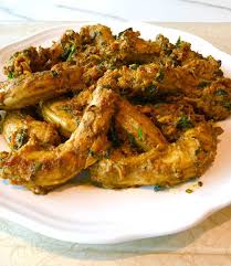 DE CHICKEN NECKS